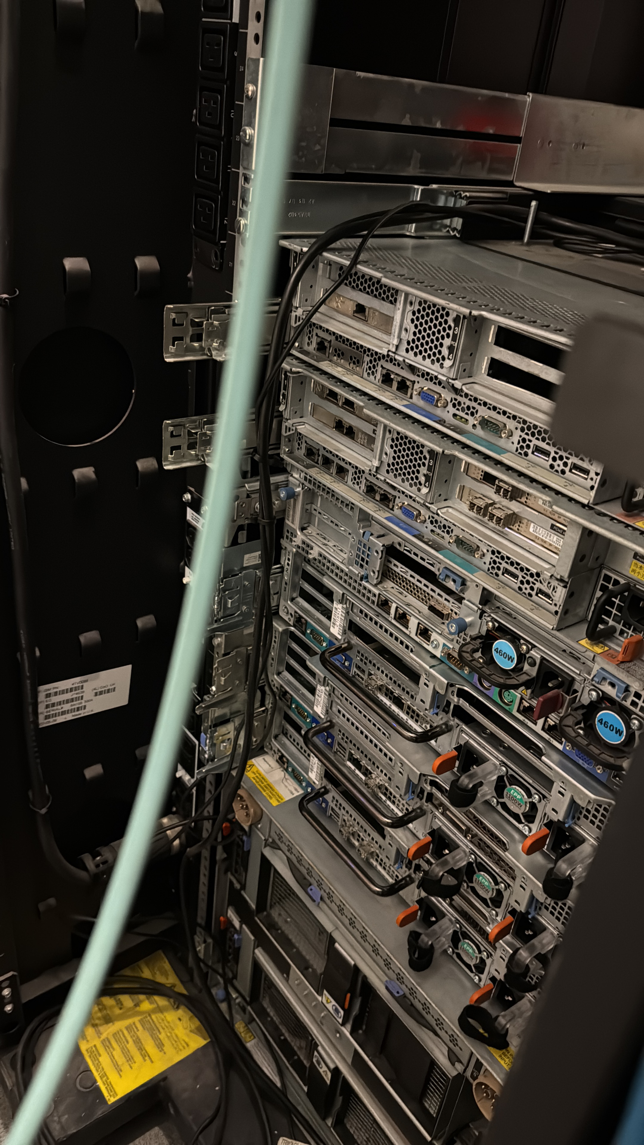 Server rear connections and service routing