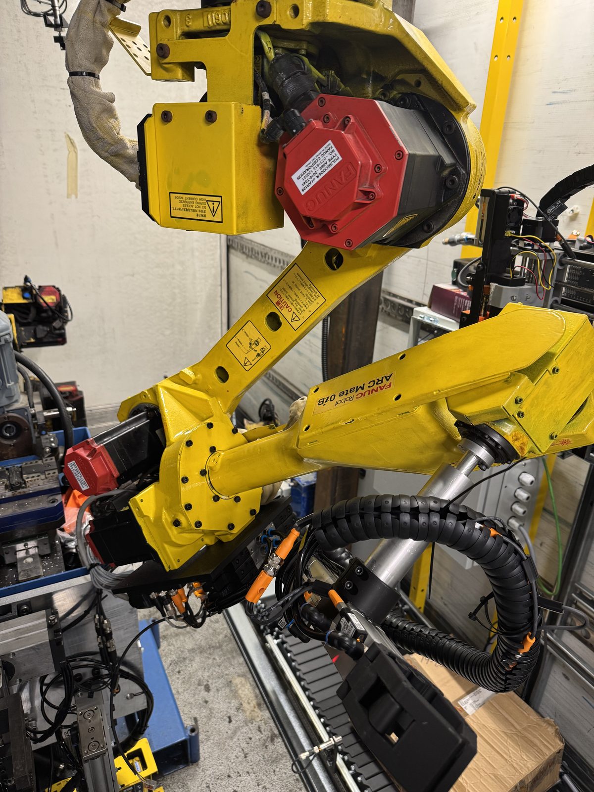 2025 &mdash; HMI and teach pendant